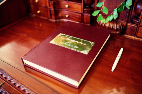 «Бібліотека життя» –  нова послуга від Алли Ландар